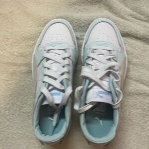 Puma sneakers for women Size 8.5. Brand New!